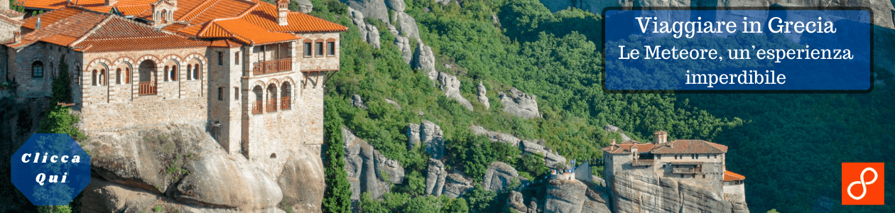 orri naturali di roccia ospitano luoghi di culto